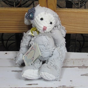 From Grandma&#39;s Heart Teddy Bear Collection Grey Lamb with Bell &quot;Kyle&quot; - 1999 New-Vintage w Tags Mill Mountain Decorative Plush Toy
