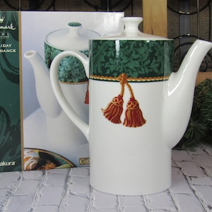 Hallmark Home Collection Sakura Holiday Abundance Green Coffee Server Unused in Box - VTG Christmas Teapot, Durable Xmas Fine China Pot