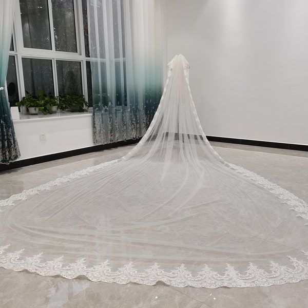 Elegant bridal wedding veil one layer of cathedral length veil white or ivory tulle 5 meters long gorgeous wedding veil lace veil