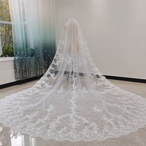 Romantic Wedding Lace Cathedral Veil White Or Ivory Cathedral Length One Layer Tulle Lace Edge Decoration Bridal Veil With Comb