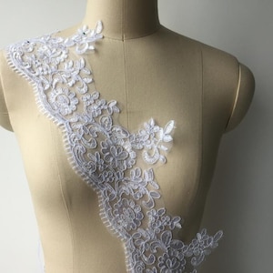 Wimpern rand Mesh bestickt Spitze Appliqué, besticktes Kleid mit Spitzenbesetzten weißen Elfenbein Spitzenbesetzten Schleier