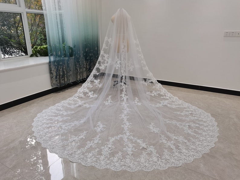 Romantic Wedding Lace Cathedral Veil White Or Ivory Cathedral Length One Layer Tulle Lace Edge Decoration Bridal Veil With Comb image 10