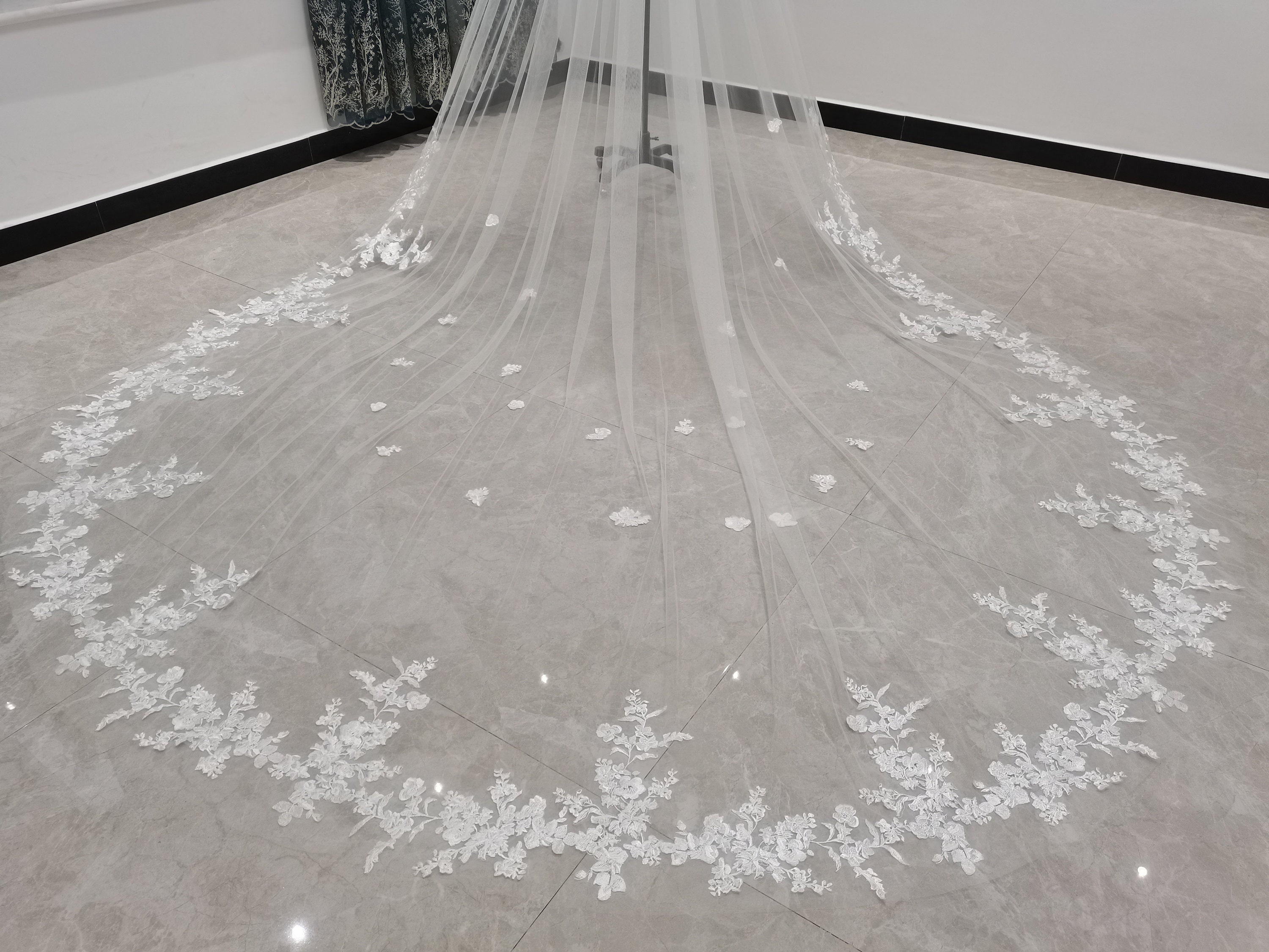 Lace applique long single layer wedding veil