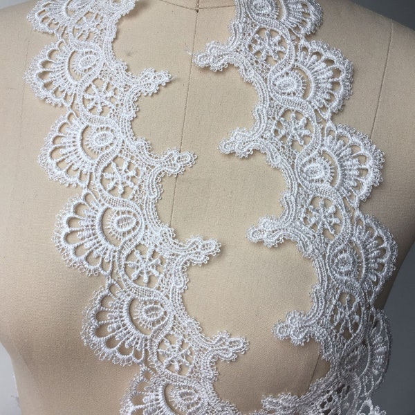 White Floral and Scallop Victorian Venice Lace Trim ivory Water soluble lace