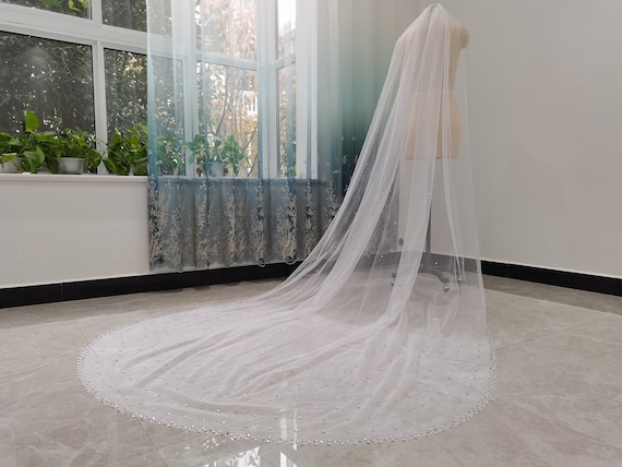 Buy Cathedral Crystal Veil, Crystal Wedding Veil, Scattered  display picture 2