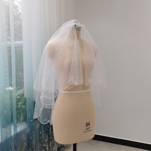Zwei Schichten Weiß/Ivory Tüll Schleier Handgefertigter Brautschleier mit Perlenrand Schöne Brautschleier + Kamm Braut Hochzeit Haarschmuck