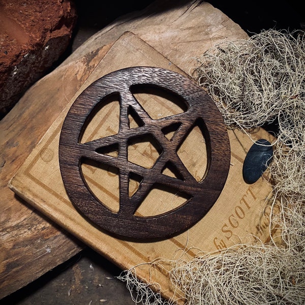 Pentacle Altar Plate | Pentagram | Wood Disc | Altar Decor | Pagan Decor | Wiccan | Witchy Decor | Altar Tools | Offering Plate