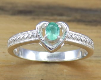 Natural Emerald Ring, 925 Silver Ring, May Birthstone Ring, Propose Heart Ring, Boho ring, Anniversary ring, Bridesmaid Gift, Bohemian Ring