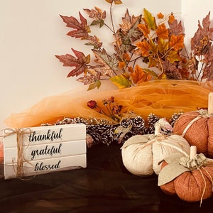 Bloques de madera bendecidos y agradecidos, decoración de bandejas escalonadas de otoño, decoraciones de otoño, decoración de Acción de Gracias