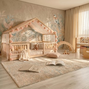 Baldacchino in tulle per letto a forma di casetta / Baldacchino Montessori con ghirlanda di pompon opzionale / Baldacchino per letti a pavimento, camerette fantasiose