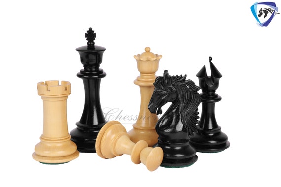 Staunton Triple Weighted Chess Pieces – Full Set 34 Black & White