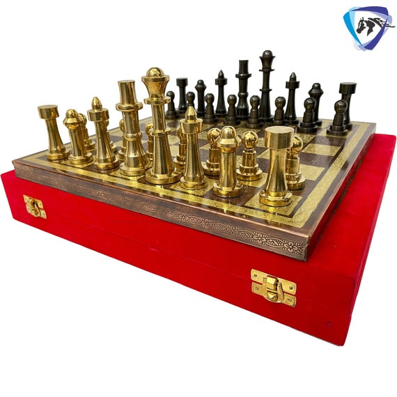 Brass Metal Luxury Chess set, Pieces & Board game antique collectibles  vintage