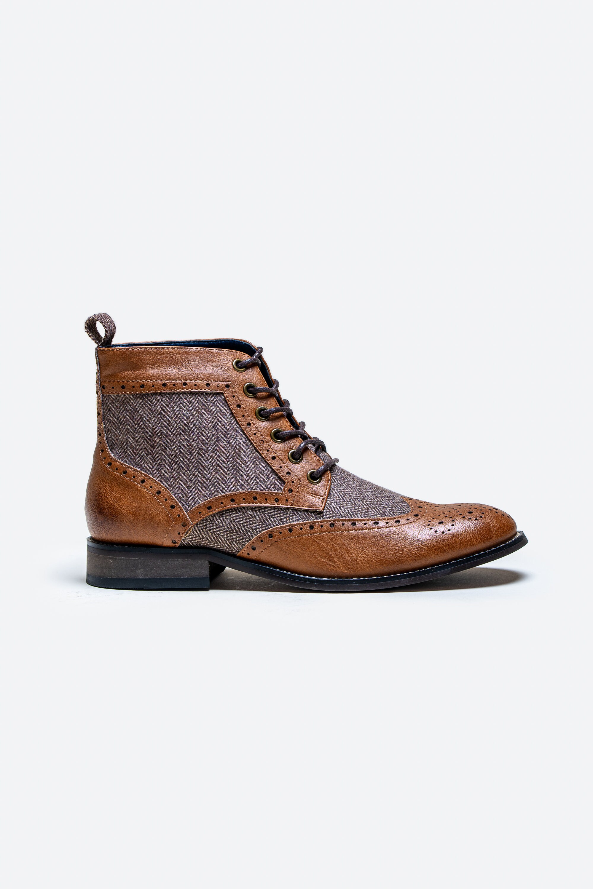 Mens tweed top brogue boots