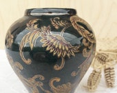 Beautiful ancient Chinese vase Qianlong mark