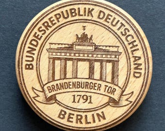 Brandenburg Gate Berlin Magnet & Bottle Opener made of beechwood – Landmark Engraving, German Symbol, Souvenir Gift Idea