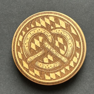 Bavarian pretzel – magnet & bottle opener with traditional motif