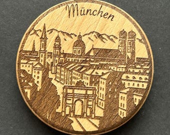 Wooden magnet with Munich city view & Alps – also bottle opener – panoramic design as a wooden artwork
