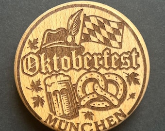 Wooden magnet with Oktoberfest engraving – also bottle opener – Bavarian folk festival design from Munich