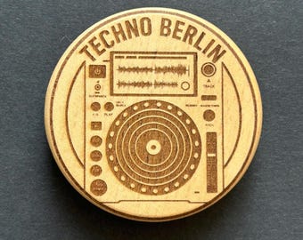 Techno Berlin magnet and bottle opener made of beechwood – laser engraved DJ turntable, souvenir, gift idea music & nightlife