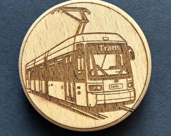 Berlin tram magnet & bottle opener made of beechwood – Urban design, public transport souvenir, gift idea Berlin
