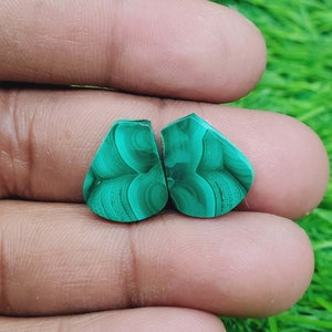 Malachiet Edelsteen - Fancy Shape Cabochon Matching Pair, Steen voor oorbellen sieraden maken (gratis boren beschikbaar) Afmeting 15X13X4 mm