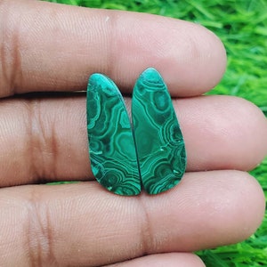 Malachiet Edelsteen - Fancy Shape Cabochon Matching Pair, Steen voor oorbellen sieraden maken (gratis boren beschikbaar) Afmeting 25X10X4 mm