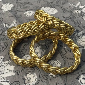 Lichtgouden dubbel gevlochten boeddhistische armband Mantra Amulet Collectie van Asiantoutim Premium Kwaliteit