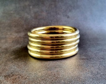 Very lightweight brass bangles, set of 5, by Asiantoutim