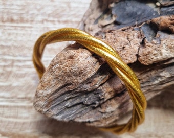 Authentic Twisted Buddhist Bangle Traditional Collection Premium Quality by Asiantoutim.