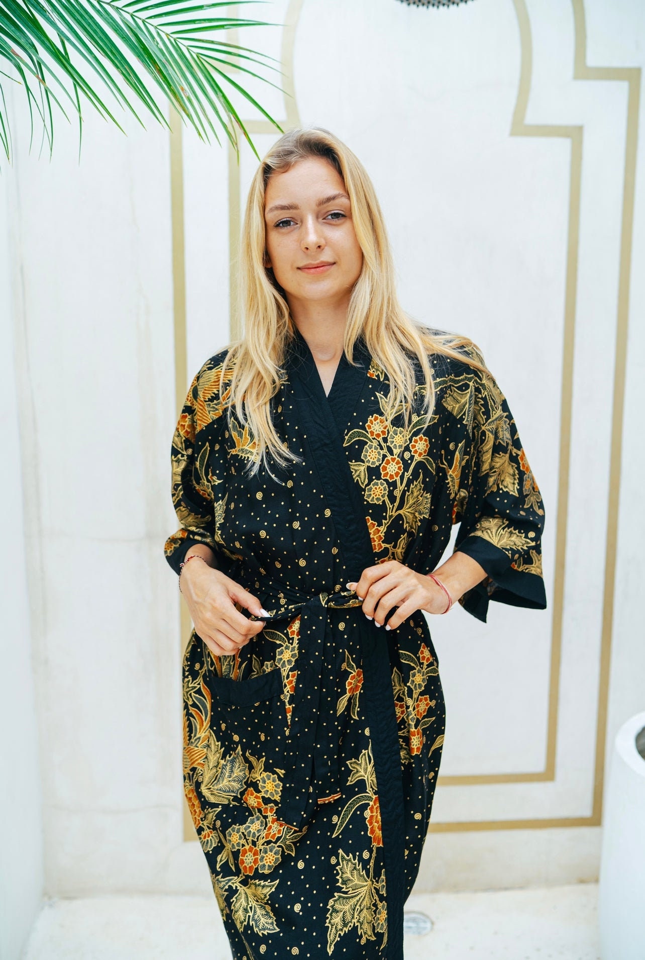 Black and gold kimono dress sales