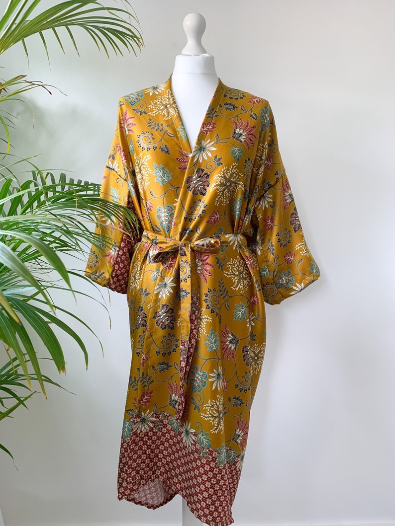Peignoir kimono en soie mélangée dorée, robe de chambre, pyjama en soie, robe de demoiselle d'honneur, robe de soirée, pyjama en satin, robe de chambre bohème, kimono vintage image 2