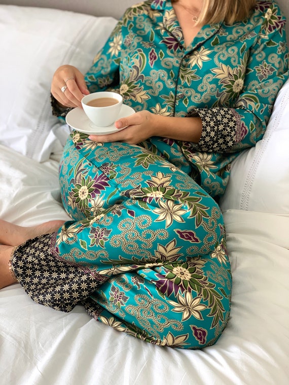 Turquoise Silk Blend Pyjama Set, Silk Nightwear, Unique Gift for Her, Bride  Gift, Silk Sleepwear for Women, Wear the World 