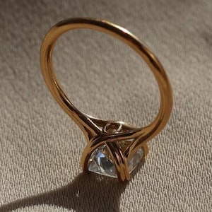 Antique Double Claw Prong Set Wedding Ring, 2.50ct Cushion Cut Moissanite Engagement Ring, Cushion Solitaire Diamond Ring, Anniversary Gifts