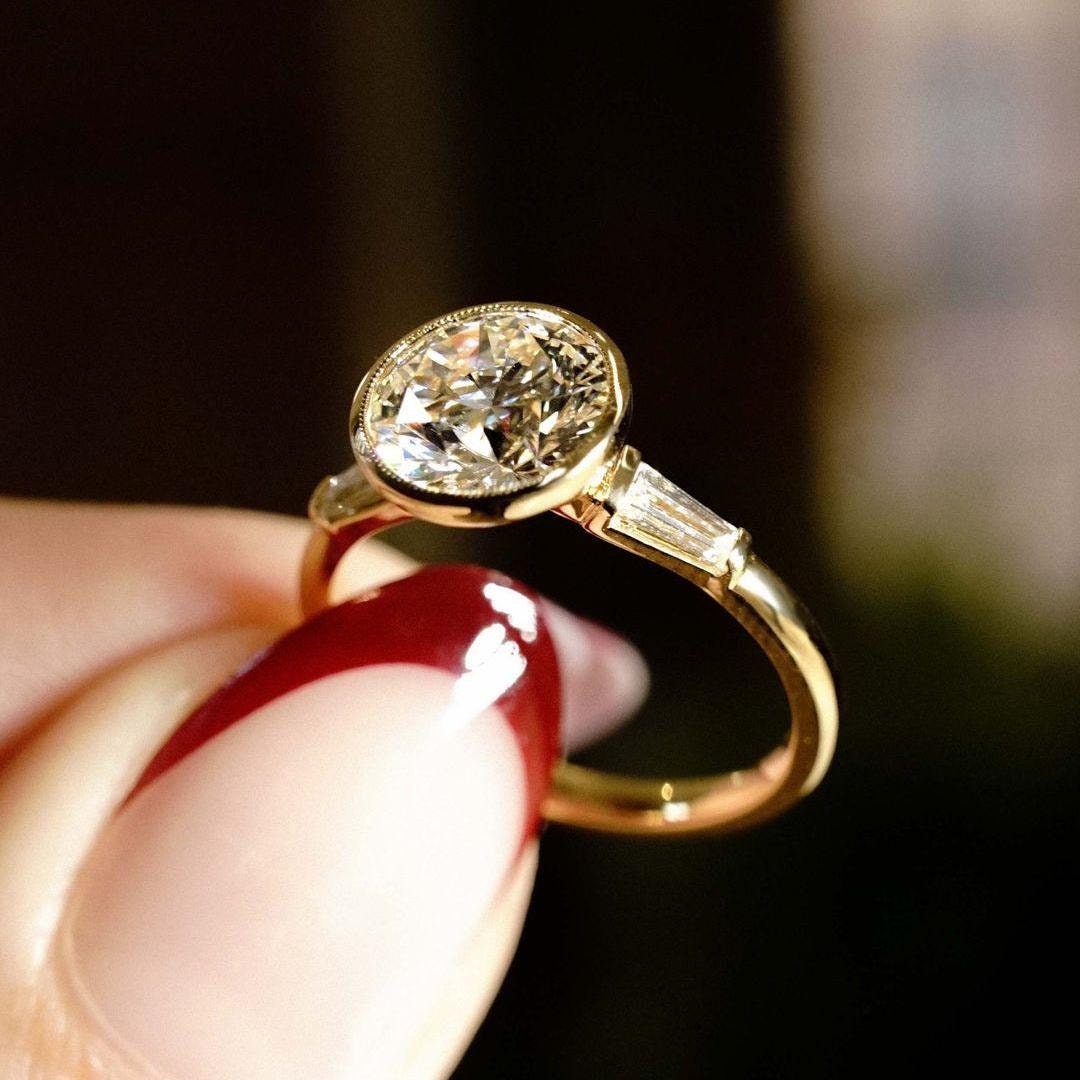 Bague De Fiançailles Vintage Or Blanc 14 Carats - Diamant 1,60 Ct Lab-créé - Taille Personnalisable