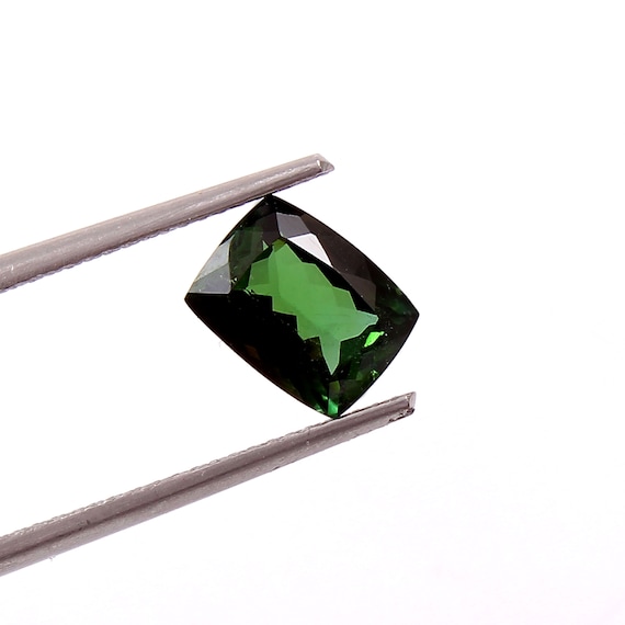 天然ダークグリーントルマリン 8 x 6 mm クッションカット ファセット 
