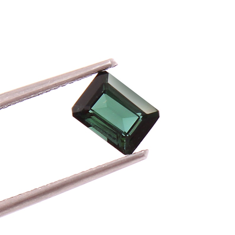 1.45 Carat Dark Green Natural Tourmaline Octagon Shape 7.20x5.40 MM Faceted Gemstone Loupe Clean Tourmaline Jewelry Making Loose Gemstone