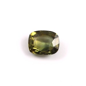 Greenish Yellow Parti Sapphire: 1.05 ct Cushion Cut Gemstone