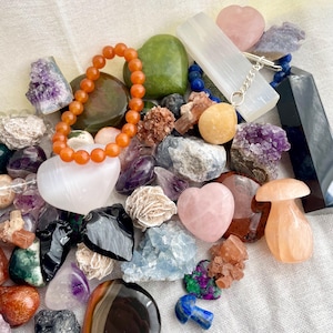 Crystal Confetti Scoop – Mystery Crystals, Tumbled Stones, Raw Gems, Healing Crystals, Spiritual Gift, Crystal Grab Bag, Energy Cleansing