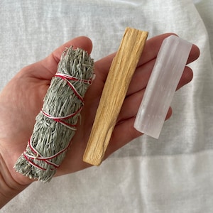 Sage Smudge Kit with Palo Santo & Selenite Wand | Energy Cleansing and Spiritual Gift Set | Natural Smudge Kit for Crystal Healing