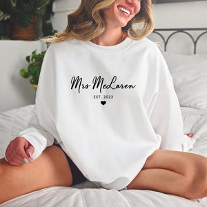 Future Mrs Personalised Sweatshirt Bride to Be sweater Bride Sweatshirt Gift for the Bride Honeymoon hen party bachelorette present image 5