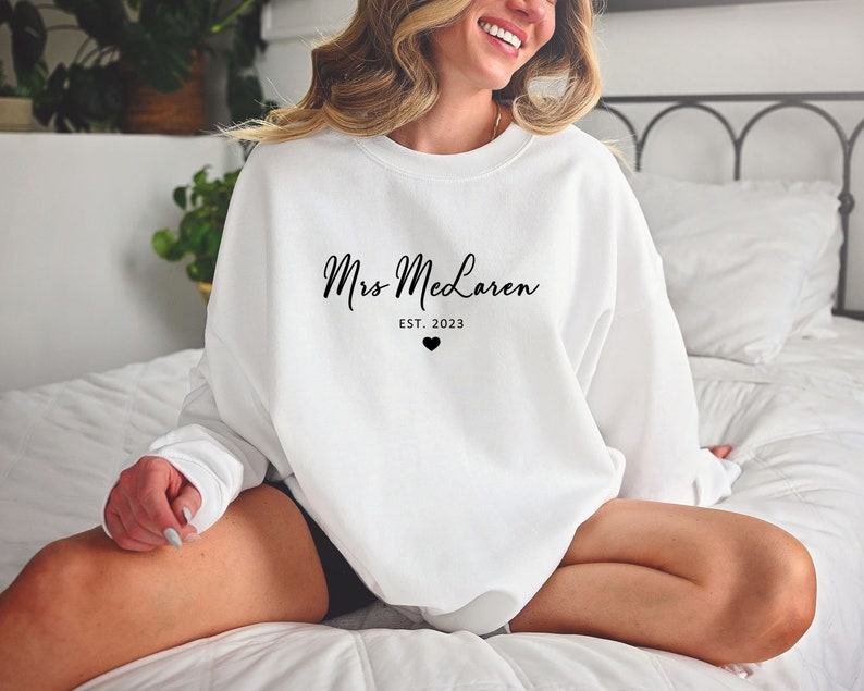 Future Mrs Personalised Sweatshirt Bride to Be sweater Bride Sweatshirt Gift for the Bride Honeymoon hen party bachelorette present image 5