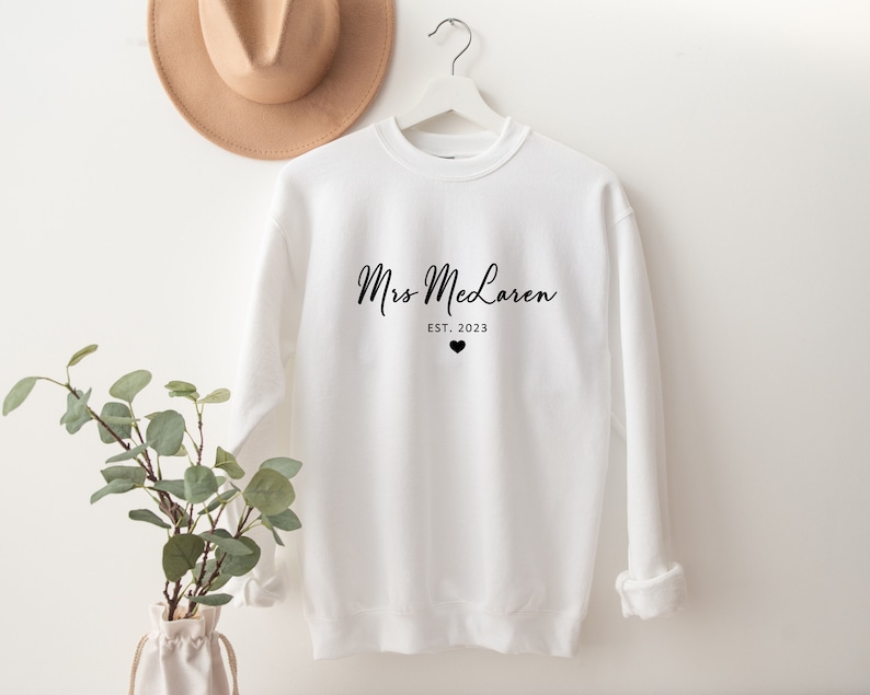 Future Mrs Personalised Sweatshirt Bride to Be sweater Bride Sweatshirt Gift for the Bride Honeymoon hen party bachelorette present image 4