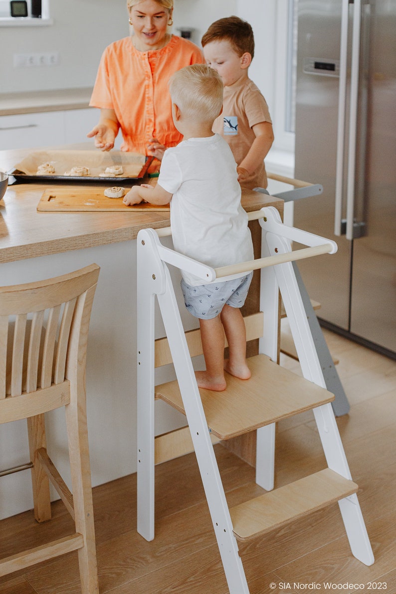 Kids kitchen tower foldable learning step stool montessori furniture helper tower folding height adjustable toddler learning step stool White+clear lacquer