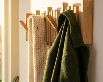 Wandgarderobe, handgefertigt, aus massivem Eichenholz, Hakenleiste für Flur