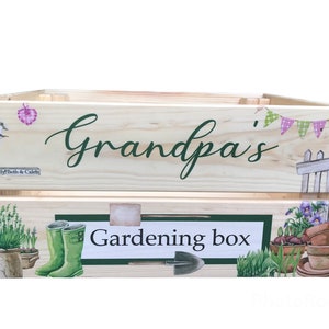 Personalised gardening box, gardener, gardening gift, garden lover, Grandparent gift, Dad gift, Mum gift, gardening tools, garden box, plant Pine