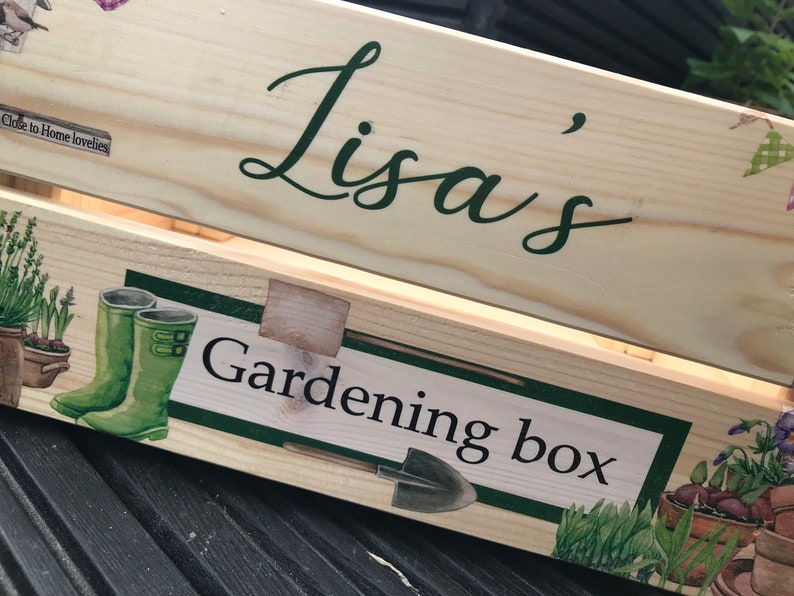 Personalised gardening box, gardener, gardening gift, garden lover, Grandparent gift, Dad gift, Mum gift, gardening tools, garden box, plant image 6