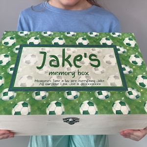 Personalisierte Fußball Auszeichnungen Box, Erinnerung, Andenken, Medaillen, Fußball, Teenager, Kinder Geschenk, Taufe, Geburtstag, Sport, Kleinkind, Teenager