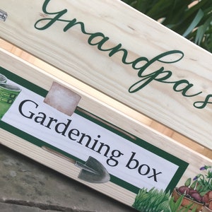 Personalised gardening box, gardener, gardening gift, garden lover, Grandparent gift, Dad gift, Mum gift, gardening tools, garden box, plant image 3