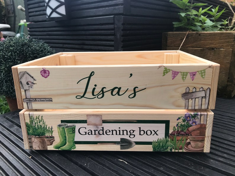 Personalised gardening box, gardener, gardening gift, garden lover, Grandparent gift, Dad gift, Mum gift, gardening tools, garden box, plant image 4