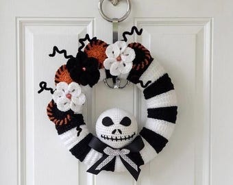 Crochet Halloween Wreath Pattern - Nightmare